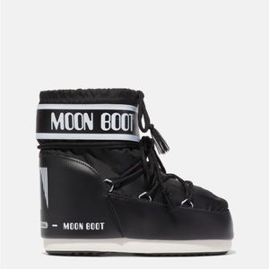 Moon boots size 7.5-8